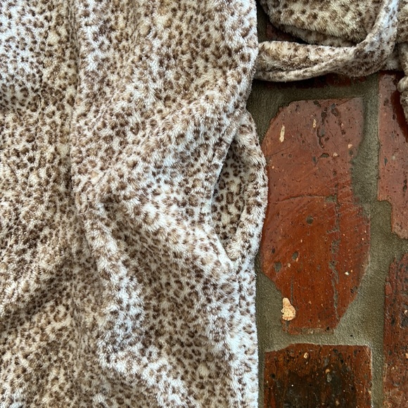 Oscar de la Renta leopard print fuzzy robe sz S/M - Picture 12 of 15